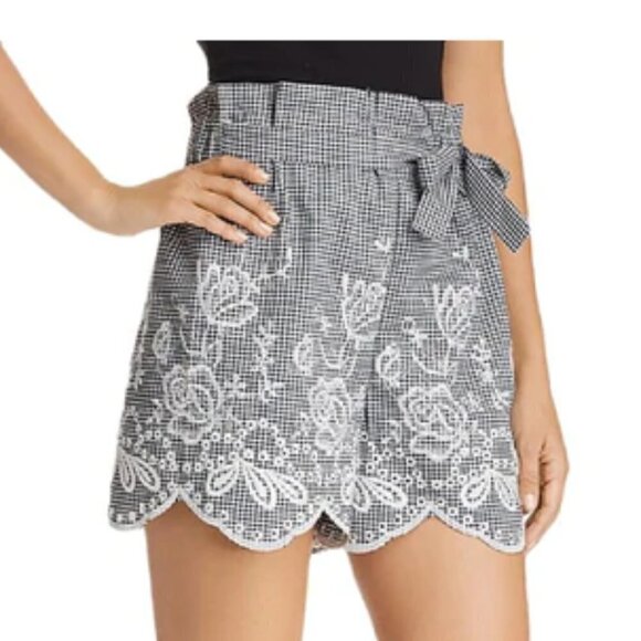 AQUA WOMENS FLORAL EMBROIDERED GINGHAM PAPER BAG SKORT size S - Picture 1 of 6